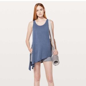 Lululemon To the Point Tank sz 6 Moody Blue - new condition